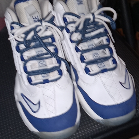 Nike Air max Griffey size 9 color white and blue shoes - Picture 2 of 4